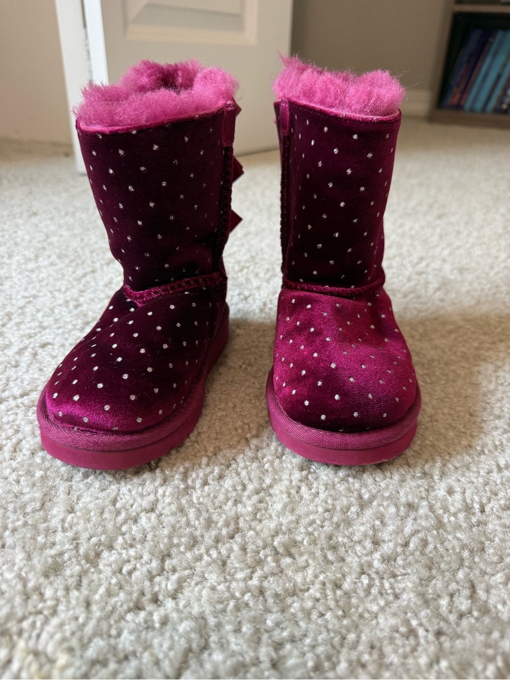 Girls size 7 Ugg sparkles and bow boots